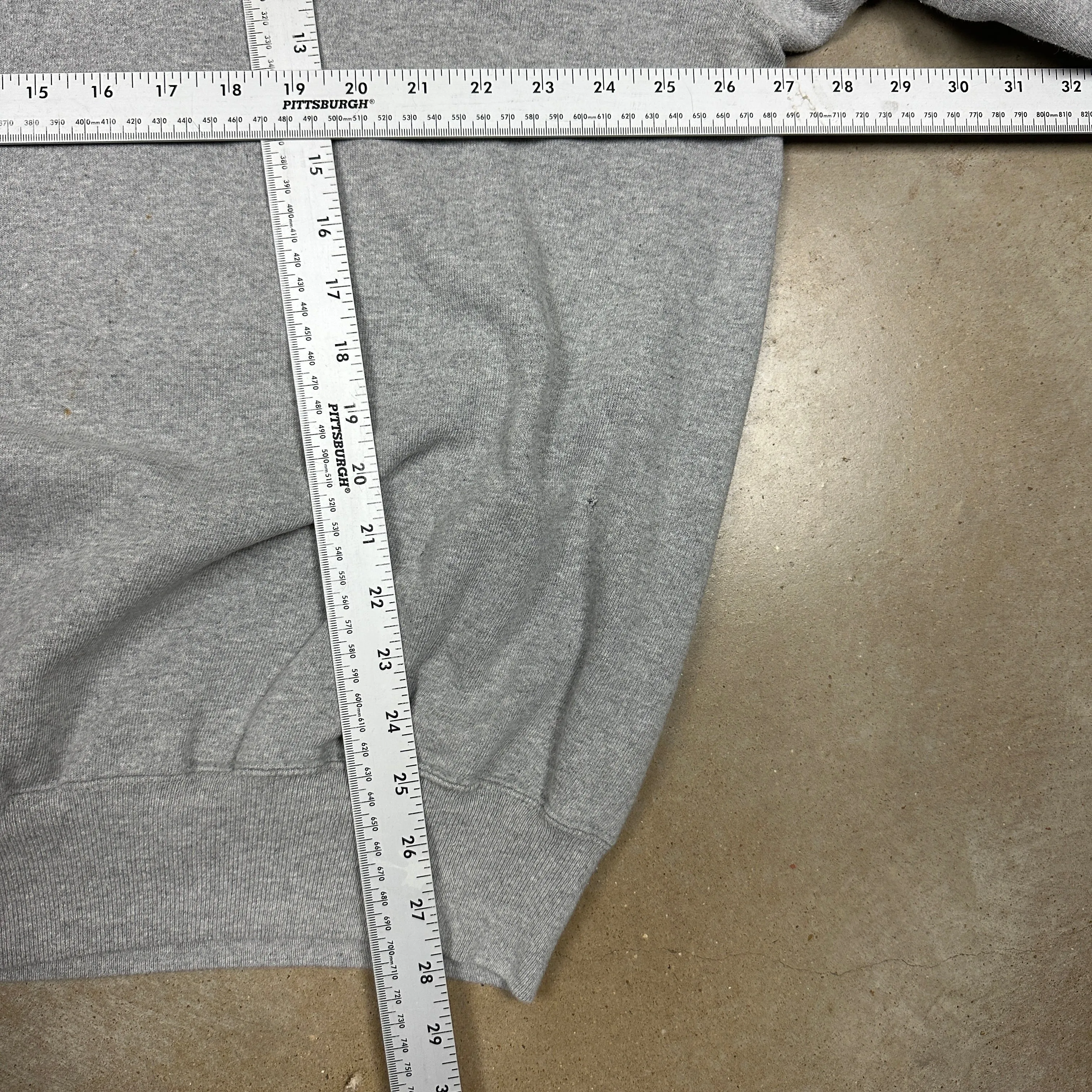 90s Light Gray Champion Essential Spellout Sweatshirt XL P09