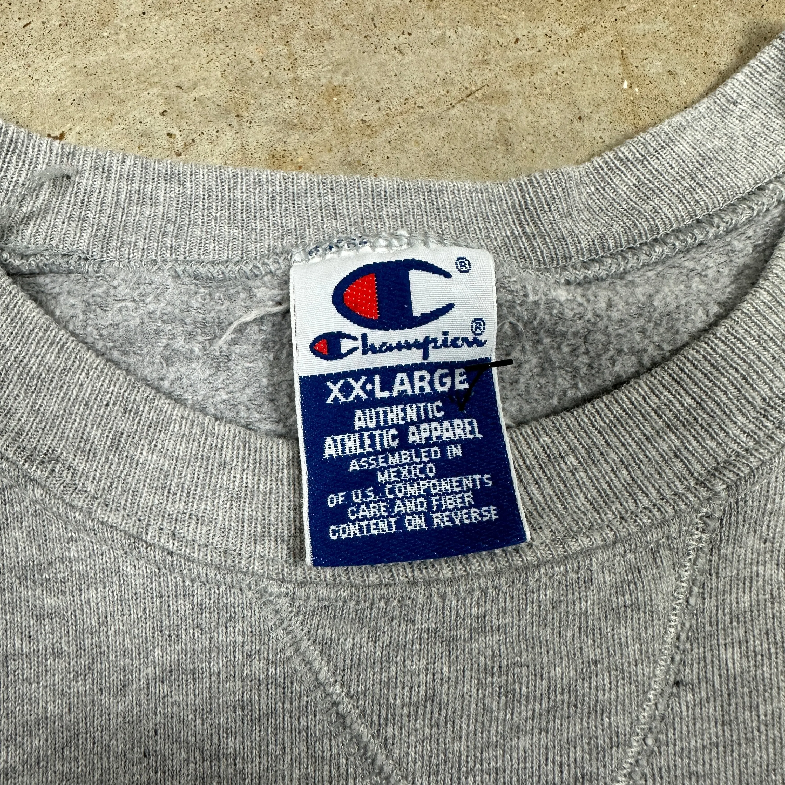 90s Light Gray Champion Essential Spellout Sweatshirt XL P09