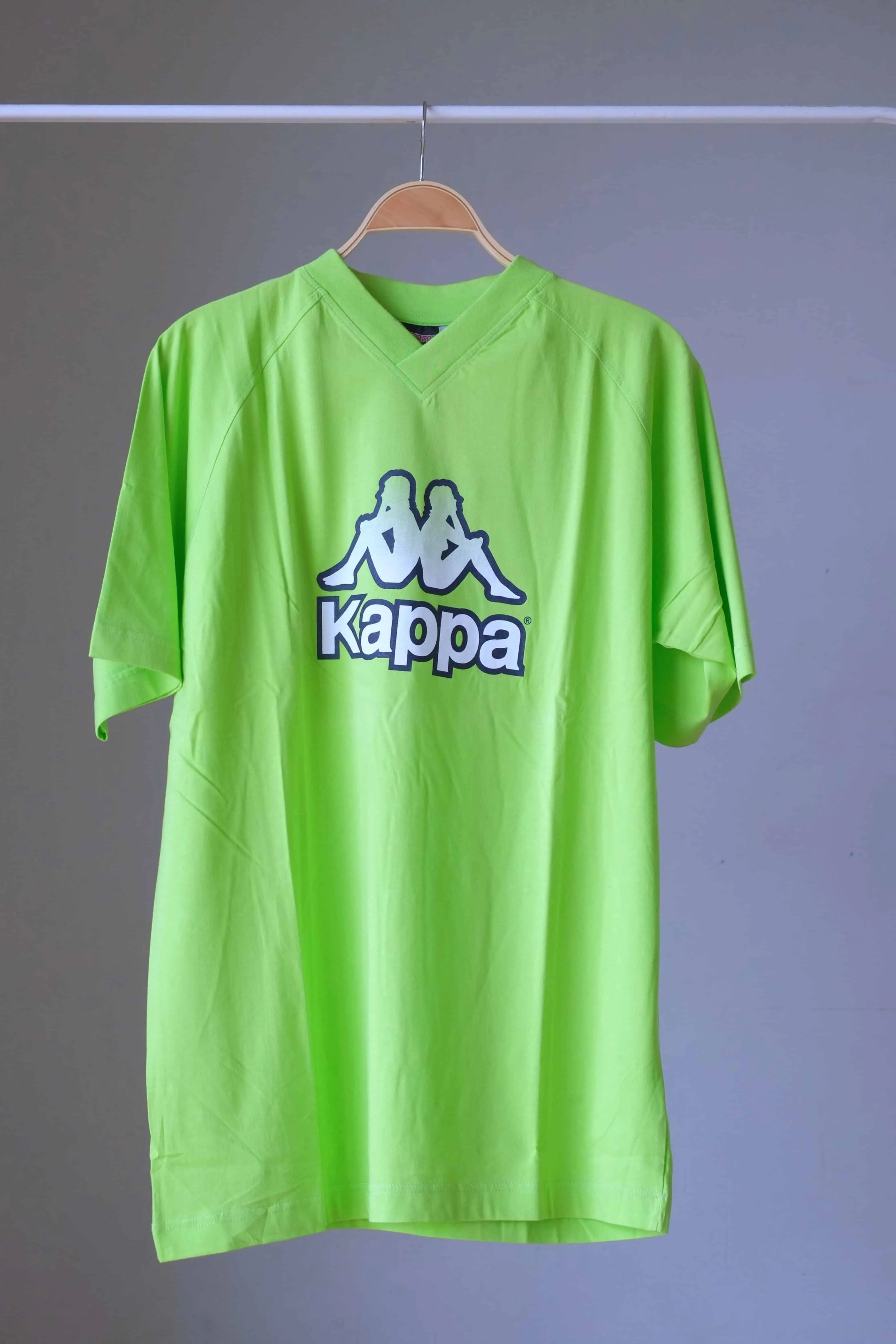 KAPPA Vintage V-Neck T-Shirt