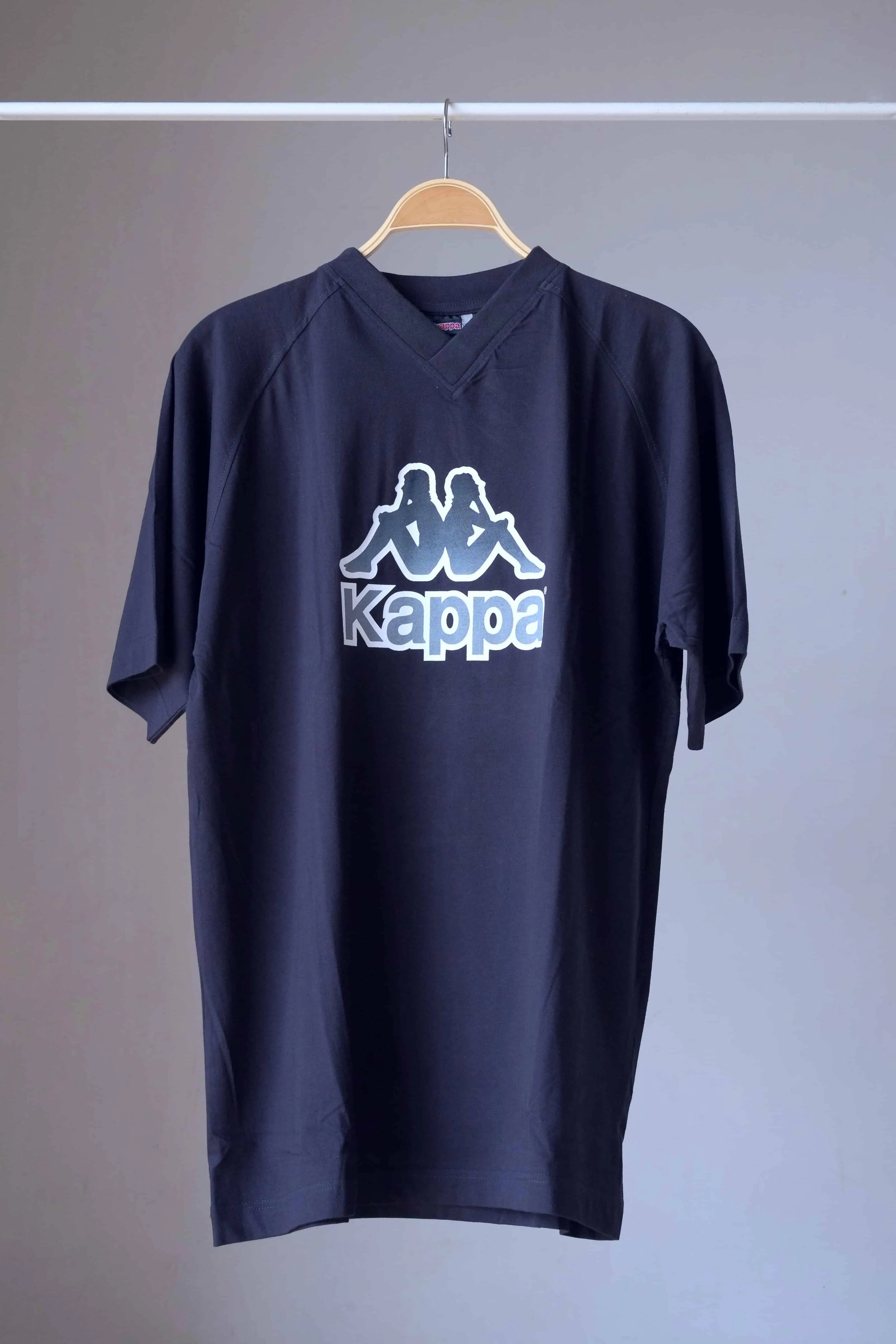 KAPPA Vintage V-Neck T-Shirt